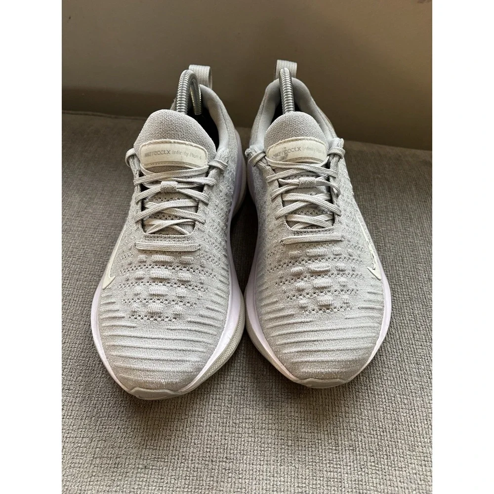 Nike ReactX Infinity Run 4 Running Sneakers Light Smoke Grey Women's Size 8 Wide